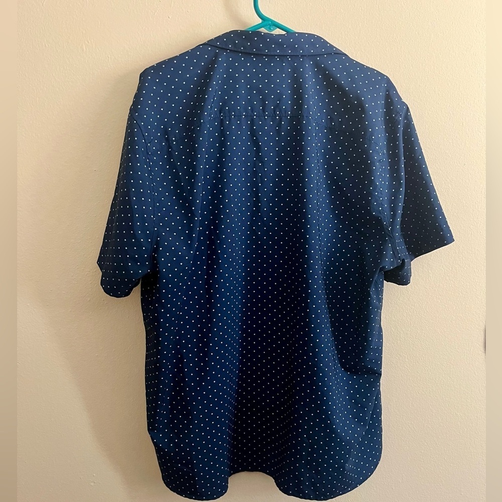 Perry Ellis Short Sleeve Button Down - Picture 6 of 8